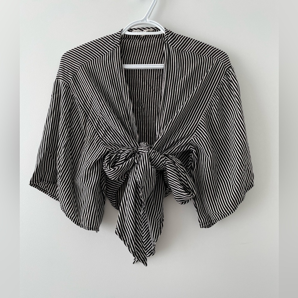 In The Beginning - Striped Tie Front Crop Top - size S